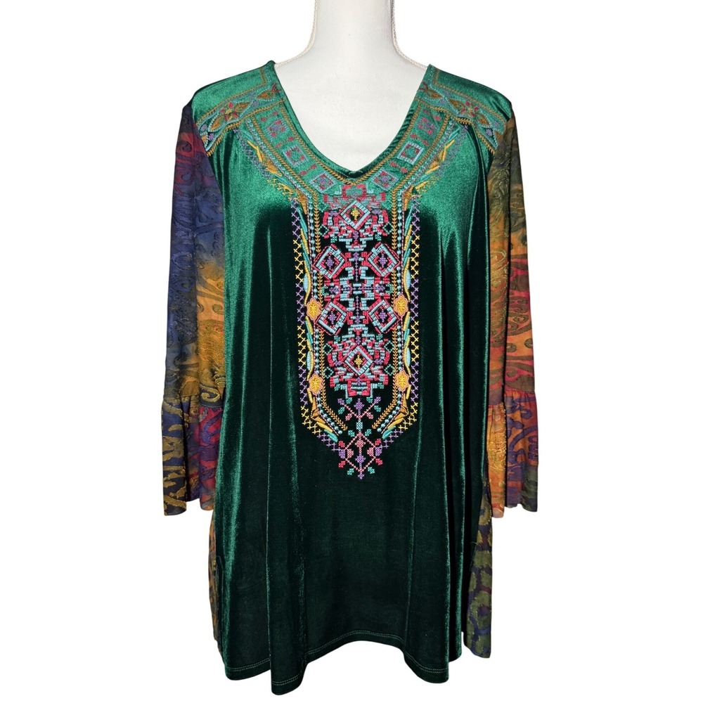 Calessa Velvet Tunic Top L Green Embroidered Leopard Print Bell Sleeve Excellent